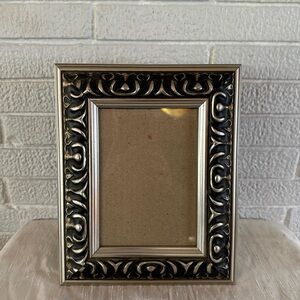 VINTAGE 5X7 ORNATE SILVER GILT WOOD PICTURE FRAME